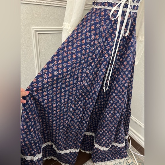 RARE Vintage Gunne Sax Prairie Dress Blue Floral Lace Peasant Cottagecore - Picture 4 of 8